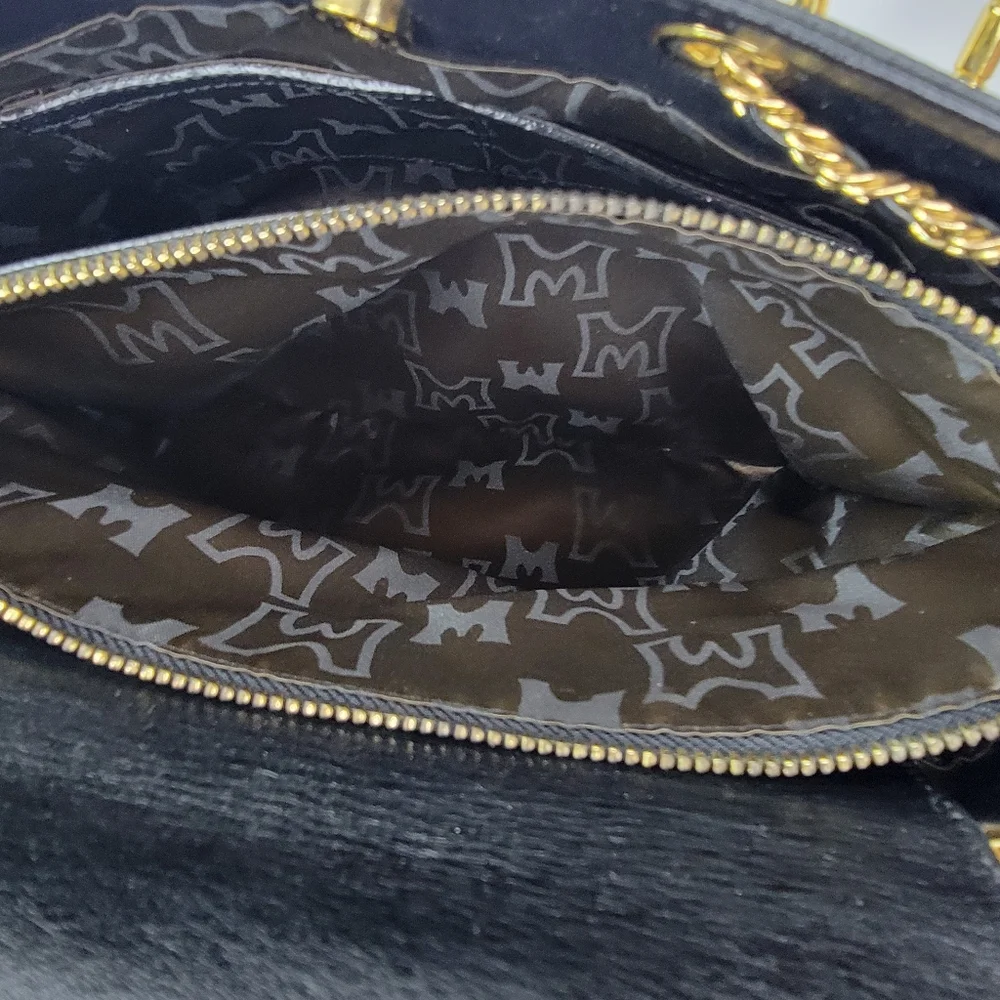 Metrocity Luxury Brand Black Quilted Tote‎ Bag with Gold Accents